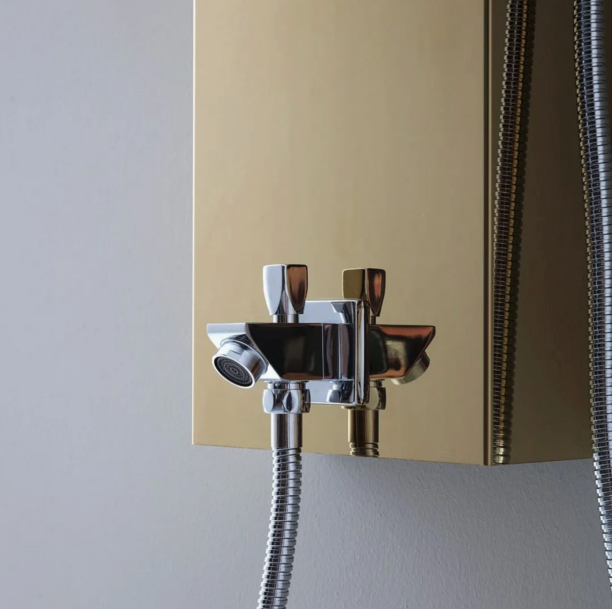 Colonne de Douche Hydromassante Dorée